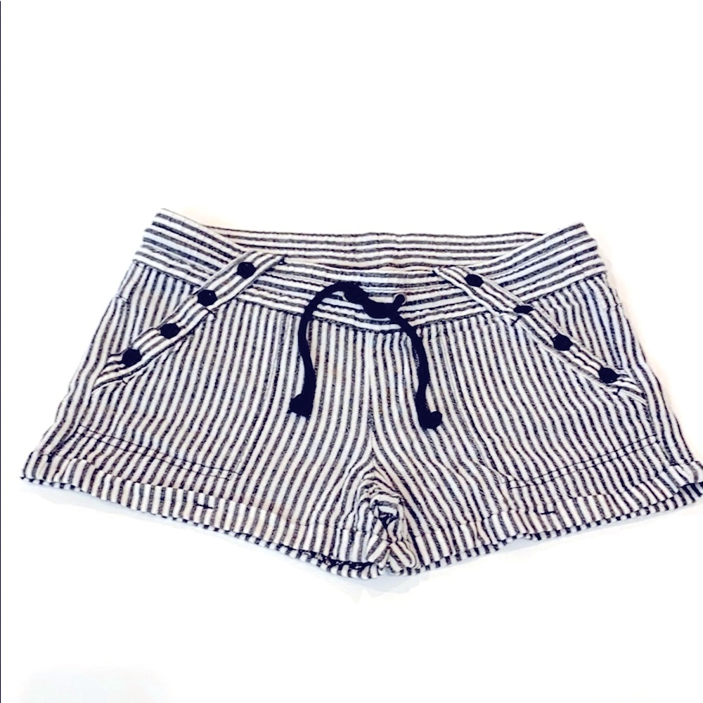 Rewind stripe shorts size 7